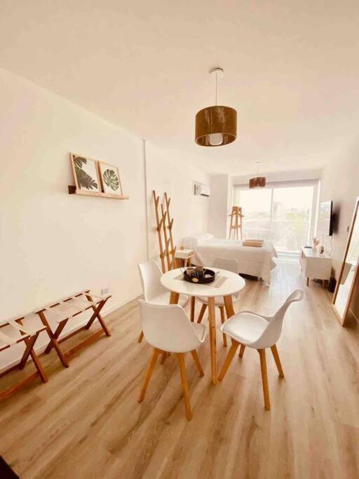 Moderno Estudio Con Balcon Y Parrilla En Palermo