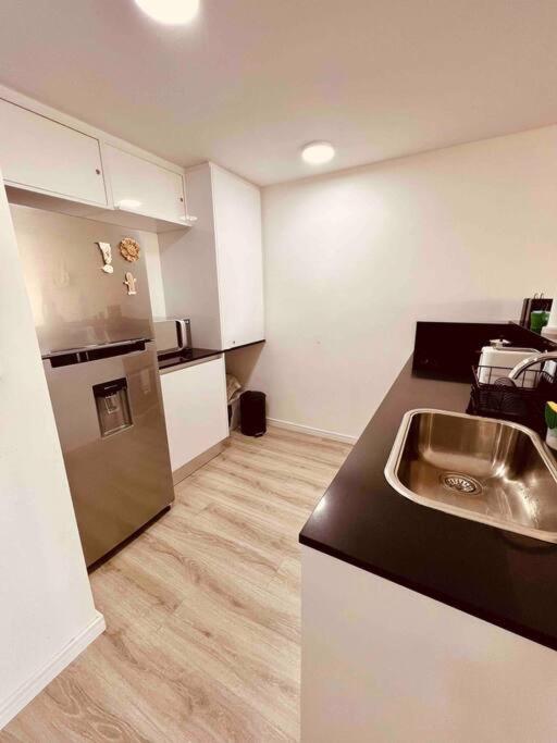 Moderno Estudio Con Balcon Y Parrilla En Palermo